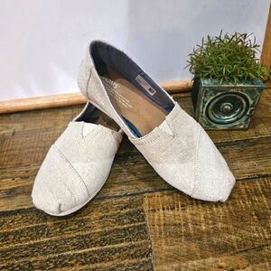 Tom's Canvas Slip‎ On Shoes.. Size 7